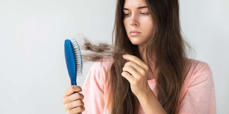 Saç Dökülmesi Neden Olur?  Saç Dökülmesi Nasıl Önlenir?